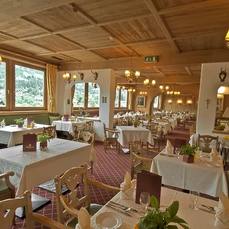 Ξενοδοχείο Tiefenbrunner 4*