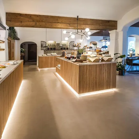 Tiefenbrunner Hotel